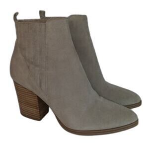 Marc Fisher Alva Suede Beige Pull On Bootie Ankle Height Pointed Toe Size 8.5